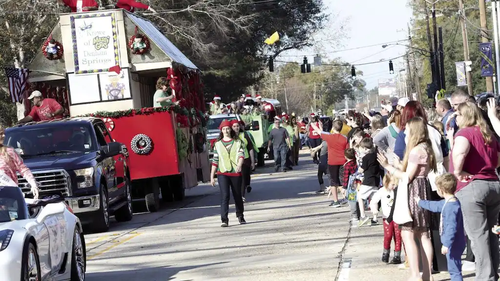 denham springs christmas parade activities during holiday break